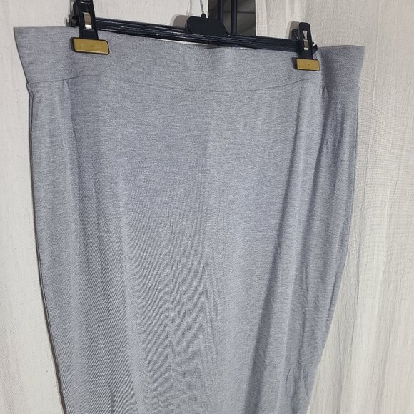 Grey Tulip Skirt - Picture 1 of 3